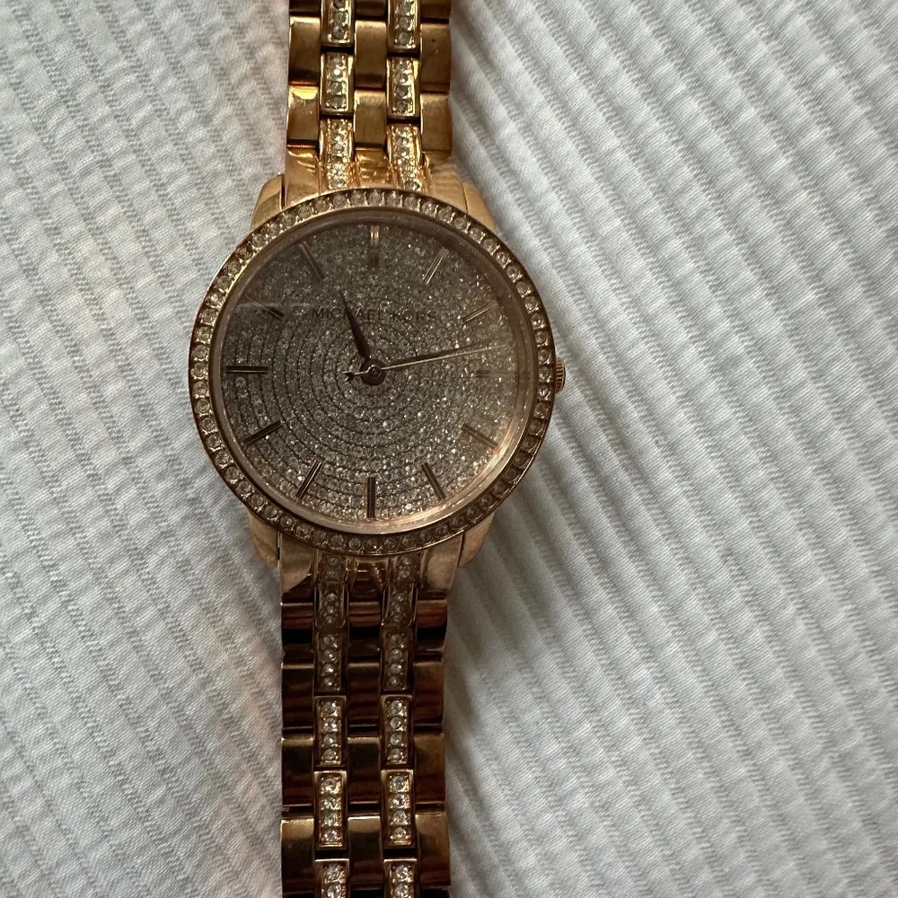Michael Kors rose gold women’s watch - Picture 1 of 4